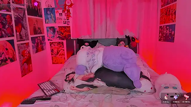 FluffyMelons online show from December 19, 10:57 pm