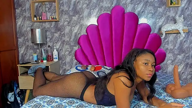 Snapshot of EMMA_SANTANA chatting on September 24, 8:08 pm EMMA SANTANA online show from September 24, 8:08 pm