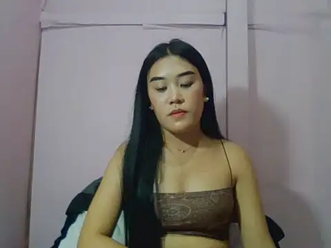 YourWildestDoll online show from August 8, 11:35 pm