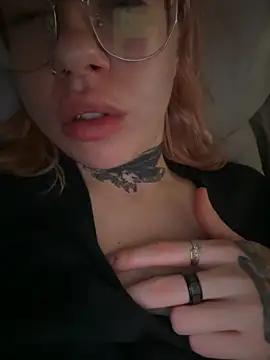 Nancyhot777 online show from October 11, 8:33 pm