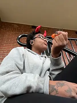 Snapshot of Tu_GataLinda chatting on October 31, 9:30 pm Tu GataLinda online show from October 31, 9:30 pm