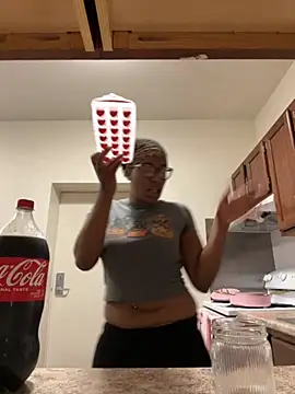 Snapshot of Tu_GataLinda chatting on October 21, 8:35 pm Tu GataLinda online show from October 21, 8:35 pm