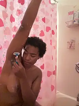 Snapshot of Tu_GataLinda chatting on October 17, 10:35 pm Tu GataLinda online show from October 17, 10:35 pm