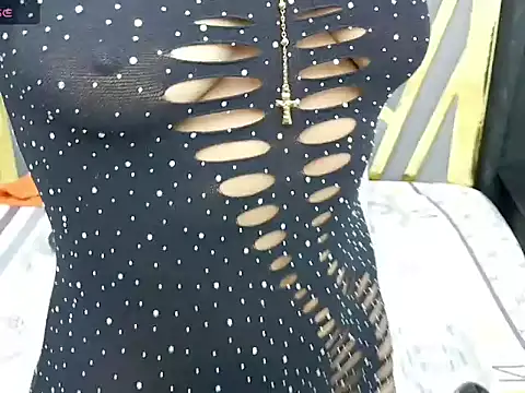 Snapshot of valeriavasquez chatting on October 18, 9:49 pm valeriavasquez online show from October 18, 9:49 pm