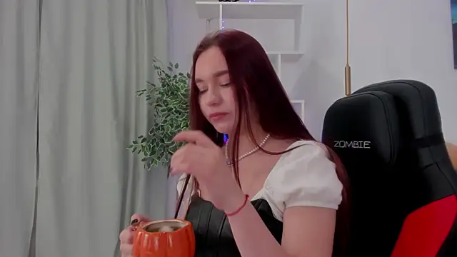 NoraHaynes online show from October 20, 3:09 am