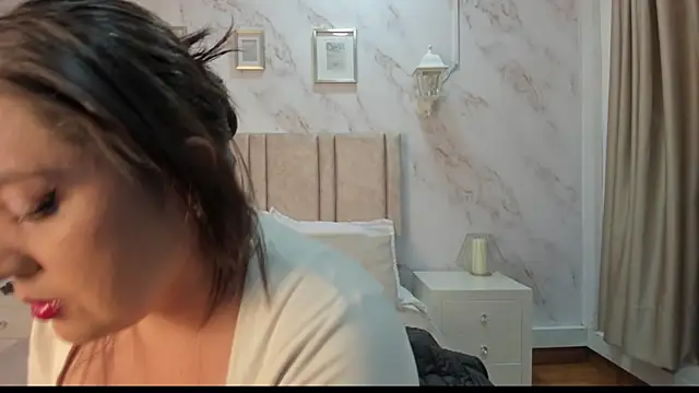 Paula And online show from February 9, 11:34 am