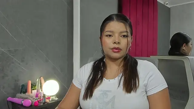 SiennaMonroe  online show from October 3, 8:03 pm