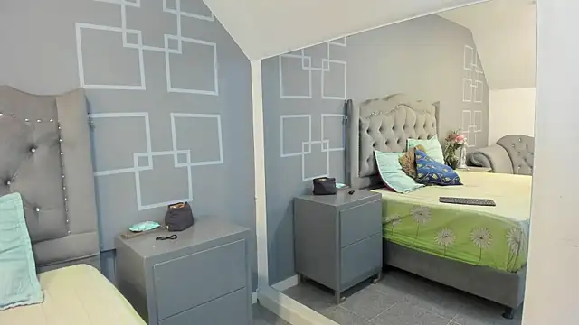 Snapshot of AliceBlackx chatting on October 29, 11:47 am AliceBlackx online show from October 29, 11:47 am