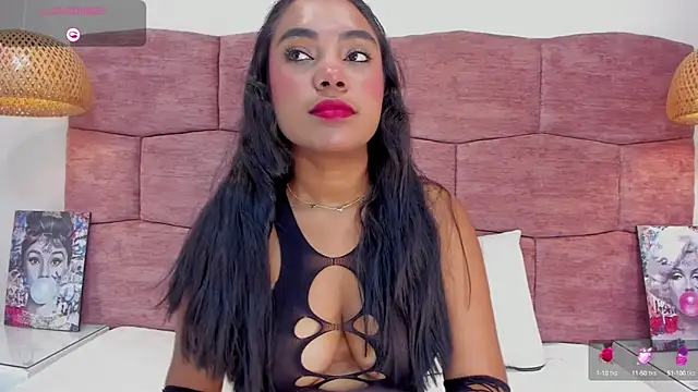 Snapshot of dani_velvet chatting on September 24, 4:11 am dani velvet online show from September 24, 4:11 am