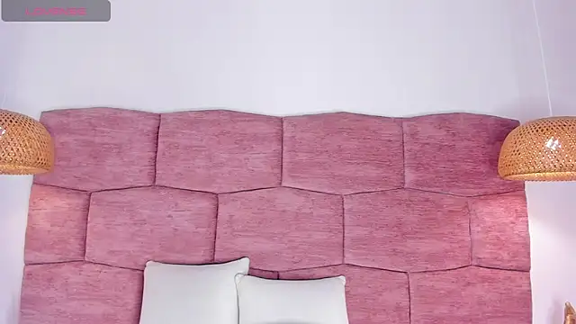 Snapshot of dani_velvet chatting on September 30, 3:56 am dani velvet online show from September 30, 3:56 am