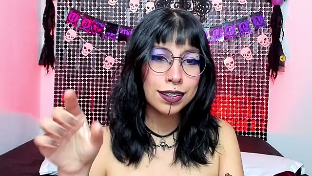 Snapshot of Rose_72 chatting on October 19, 7:49 pm Rose 72 online show from October 19, 7:49 pm