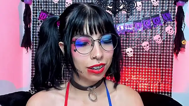 Snapshot of Rose_72 chatting on October 12, 10:34 pm Rose 72 online show from October 12, 10:34 pm