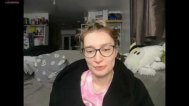 harleyblair online show from April 1, 10:07 pm