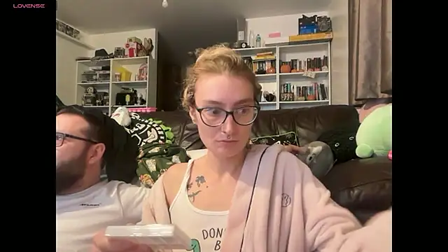 harleyblair online show from December 16, 11:32 pm