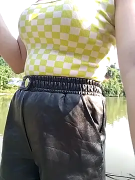 Snapshot of asian_2k chatting on October 13, 8:06 am asian 2k online show from October 13, 8:06 am