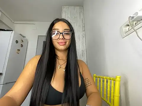 Snapshot of BlueEyes_BB chatting on October 22, 11:59 am BlueEyes BB online show from October 22, 11:59 am