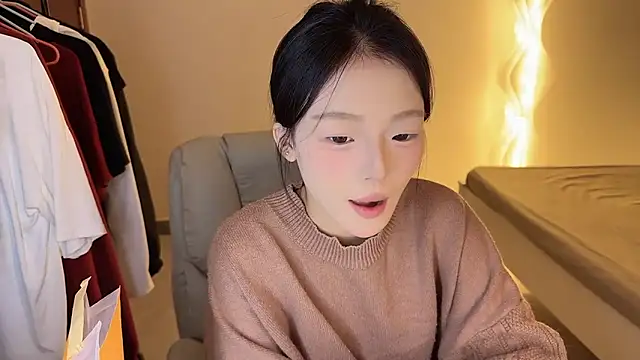 Snapshot of Robin-o3 chatting on October 12, 8:55 pm Robin-o3 online show from October 12, 8:55 pm