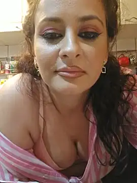 Snapshot of ShineBright88 chatting on September 9, 8:41 pm ShineBright88 online show from September 9, 8:41 pm