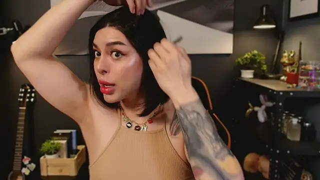 Snapshot of LUNACOCKSLAYER chatting on October 22, 11:21 pm LUNACOCKSLAYER online show from October 22, 11:21 pm