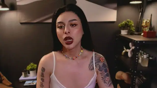 Snapshot of LUNACOCKSLAYER chatting on October 12, 2:03 am LUNACOCKSLAYER online show from October 12, 2:03 am