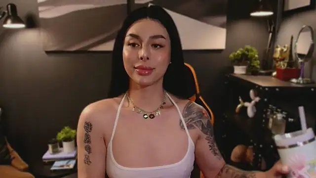 Snapshot of LUNACOCKSLAYER chatting on October 14, 2:36 am LUNACOCKSLAYER online show from October 14, 2:36 am