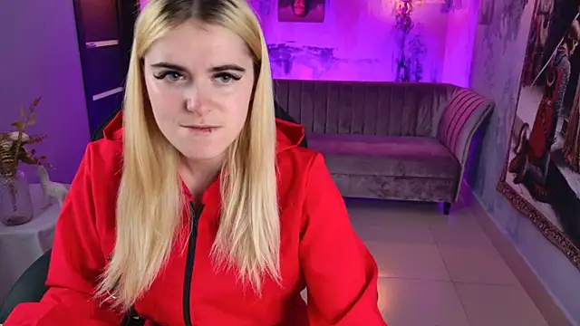 Stef Nicks online show from September 27, 5:47 am