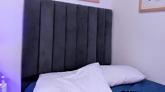 Snapshot of SuccubusDolly chatting on October 13, 7:49 pm SuccubusDolly online show from October 13, 7:49 pm