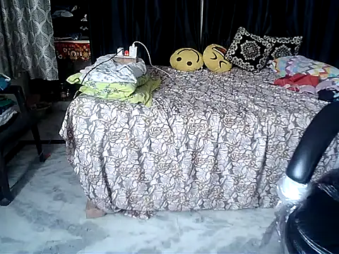 Snapshot of Anaconda-Mall chatting on October 25, 8:05 pm Anaconda-Mall online show from October 25, 8:05 pm