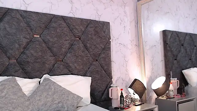 AmyMartinelli online show from March 29, 10:42 pm