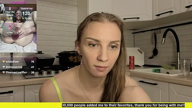 Snapshot of Edena_ chatting on September 13, 9:56 pm Edena online show from September 13, 9:56 pm