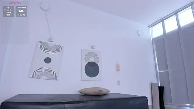 Snapshot of shaza_khalan chatting on October 3, 2:44 pm shaza khalan online show from October 3, 2:44 pm