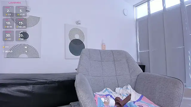 Snapshot of shaza_khalan chatting on September 27, 2:57 pm shaza khalan online show from September 27, 2:57 pm