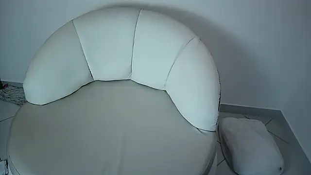 Madii smith online show from October 11, 4:42 pm