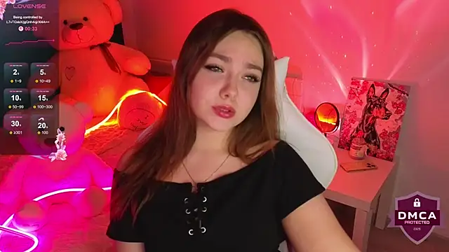 ApheliaDream  online show from October 18, 3:15 pm