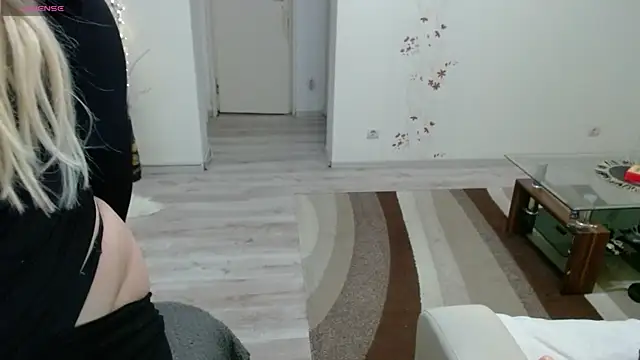 Snapshot of TheeaBlanco chatting on September 24, 5:12 pm TheeaBlanco online show from September 24, 5:12 pm