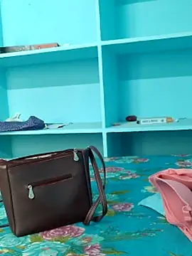 Snapshot of yelmaji91 chatting on October 25, 6:32 am yelmaji91 online show from October 25, 6:32 am