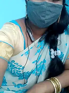 Snapshot of yelmaji91 chatting on October 14, 5:10 am yelmaji91 online show from October 14, 5:10 am