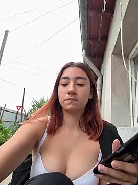 KissMeZoey online show from September 11, 4:35 am