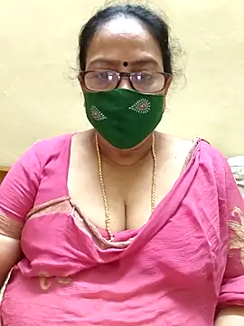 Snapshot of heera-rani chatting on October 18, 7:33 am heera-rani online show from October 18, 7:33 am