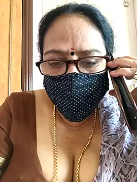 Snapshot of heera-rani chatting on September 28, 6:09 am heera-rani online show from September 28, 6:09 am