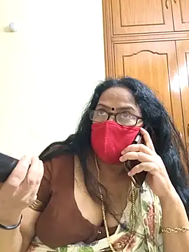 Snapshot of heera-rani chatting on October 13, 8:28 am heera-rani online show from October 13, 8:28 am