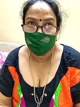 Snapshot of heera-rani chatting on October 15, 2:30 pm heera-rani online show from October 15, 2:30 pm