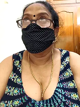 Snapshot of heera-rani chatting on October 7, 2:21 pm heera-rani online show from October 7, 2:21 pm