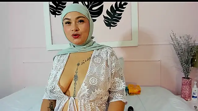 Snapshot of azaharaaa_ chatting on September 30, 11:38 am azaharaaa online show from September 30, 11:38 am