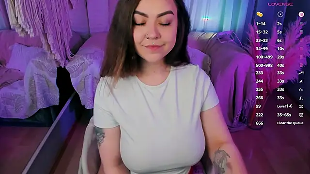 Snapshot of ashton_heidii chatting on September 23, 10:08 pm ashton heidii online show from September 23, 10:08 pm