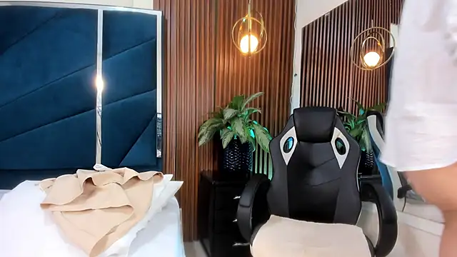 KikaDuque online show from September 28, 7:08 pm