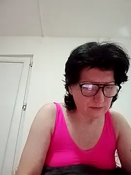 Vera Elle online show from February 24, 10:30 pm