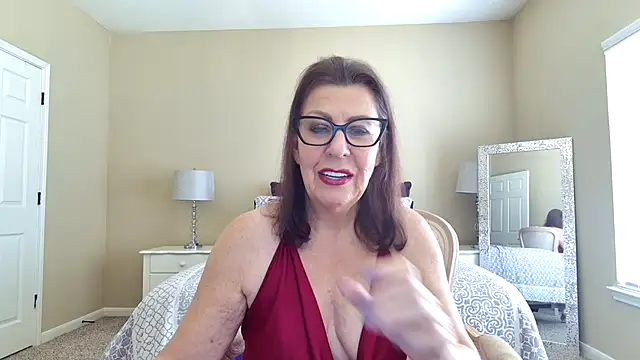 Snapshot of HotTxGilfMaggie chatting on October 7, 4:33 pm HotTxGilfMaggie online show from October 7, 4:33 pm