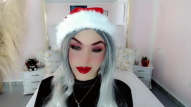 nathalialoes1 online show from December 13, 8:15 pm