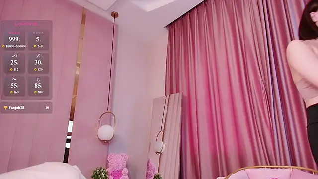 Miranda Kerry online show from March 28, 8:36 am